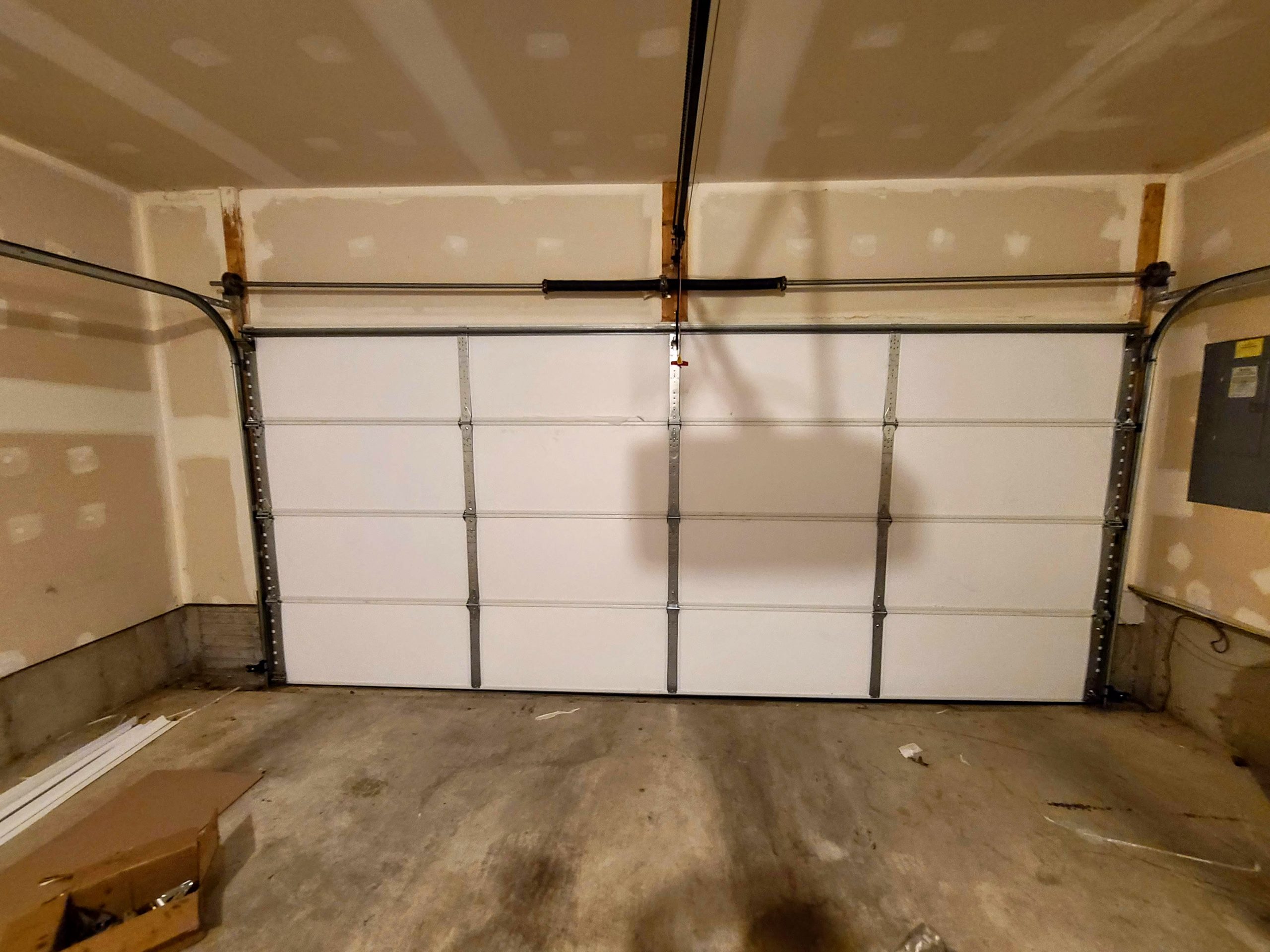 garage door with insulation